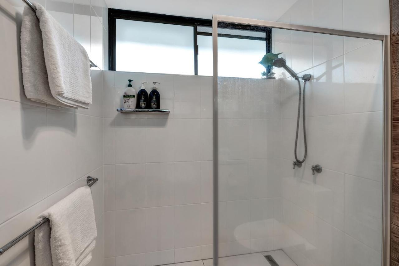Ocean View 16A Studio Pool & Spa Wi-Fi Airlie Beach Ngoại thất bức ảnh